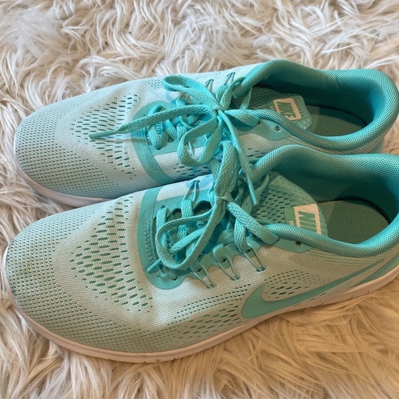 Nike free Run Mint Green Sneakers - Picture 4 of 7